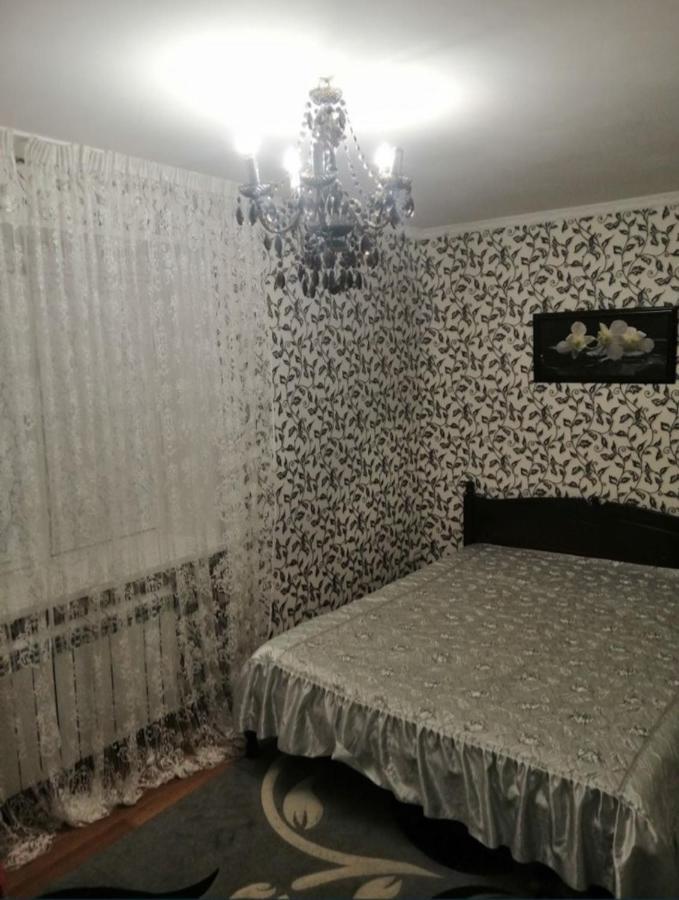 Квартира Рядом С Вокзалом Dnipro Exteriör bild